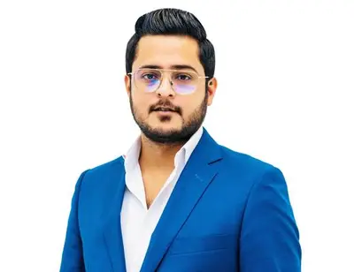 Almas  Vakil