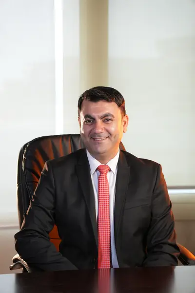 Younes Sharifi