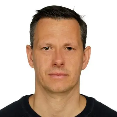 Aaron Raphael Karvani