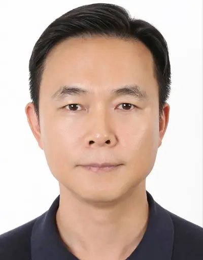 Sang Eub Lee